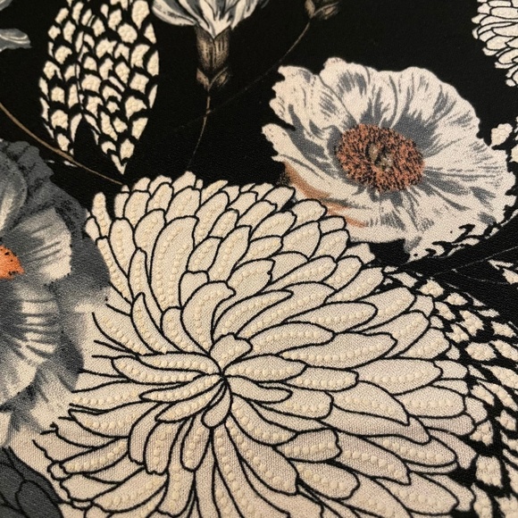 FREDA'S 🇨🇦 CANADIAN MADE Flower Print Black Stretch Mock Neck L/S Top Blouse - Picture 7 of 8